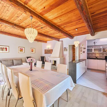 By Interhome